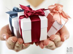 Как правильно выбирать подарки дорогим сердцу людям